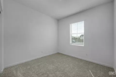 Bedroom - 1212 Nectar Pl, Shafter, CA 93263 photo 3 of 4