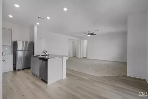 Living - 1212 Nectar Pl, Shafter, CA 93263 photo 3 of 3
