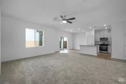 Living - 1212 Nectar Pl, Shafter, CA 93263 photo 2 of 3