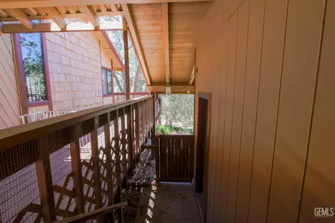 Entry Way - 25441 Bear Valley Rd, Tehachapi, CA 93561 photo 1 of 4