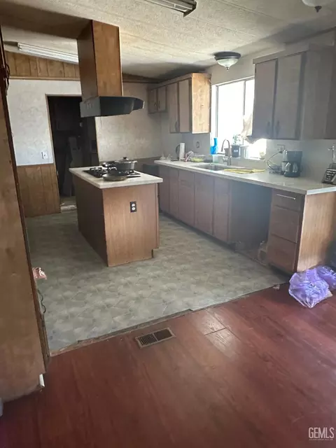 6601 Eucalyptus Dr, Bakersfield, CA 93306 photo 5