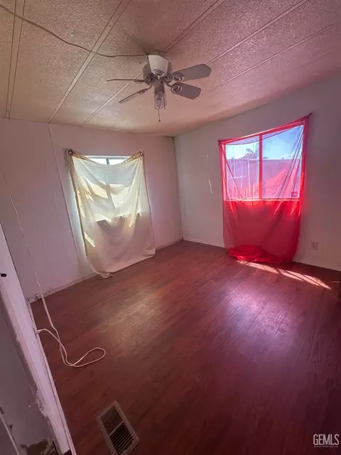 6601 Eucalyptus Dr, Bakersfield, CA 93306 photo 4