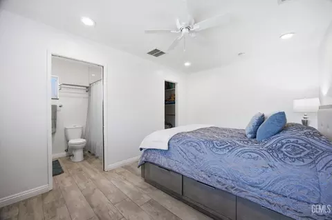 Bedroom - 23461 Lakeview Dr, Tehachapi, CA 93561 photo 8 of 9