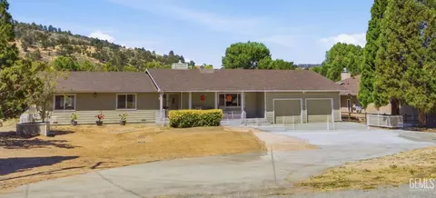 Exterior - 23461 Lakeview Dr, Tehachapi, CA 93561 photo 2 of 9