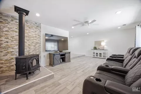 Other - 23461 Lakeview Dr, Tehachapi, CA 93561 photo 1 of 14