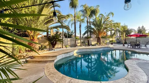 8403 Exodus Ln, Bakersfield, CA 93312