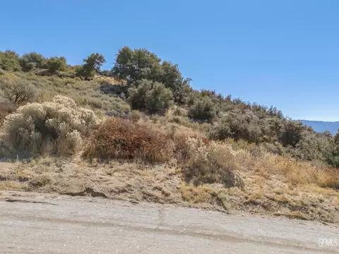 23860 El Rancho Dr, Tehachapi, CA 93561 photo 2