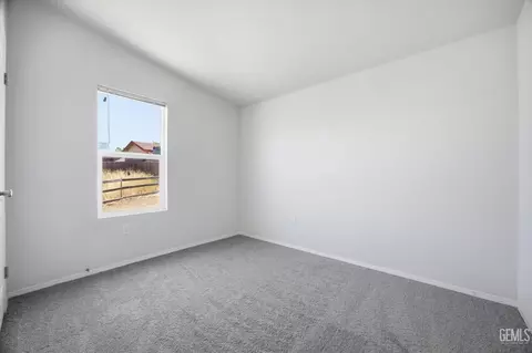 Bedroom - 20405 Weston Ave, Tehachapi, CA 93561 photo 4 of 5