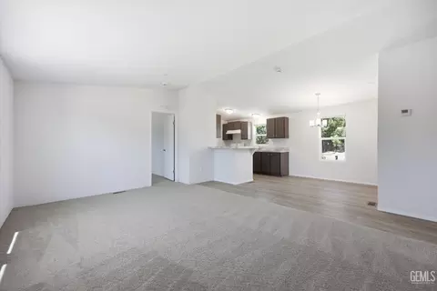 Living - 20405 Weston Ave, Tehachapi, CA 93561 photo 1 of 3