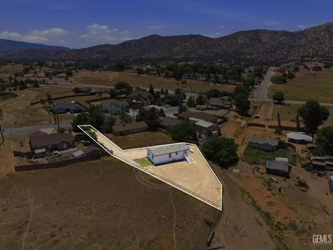 View/Area - 20405 Weston Ave, Tehachapi, CA 93561 photo 1 of 6