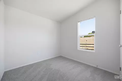 Bedroom - 20405 Weston Ave, Tehachapi, CA 93561 photo 5 of 5