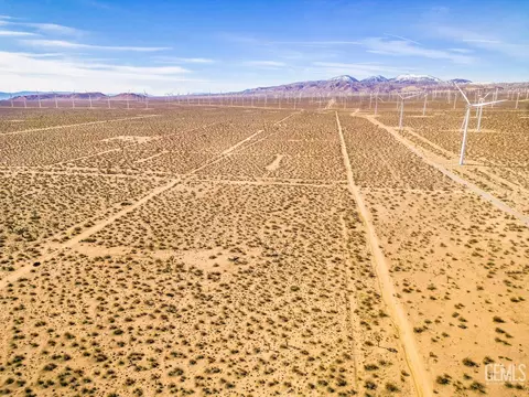 3900 Sunset Ave, Mojave, CA 93501 photo 6
