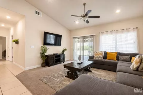 Living - 5519 Rivulet Run Ct, Bakersfield, CA 93313 photo 1 of 3