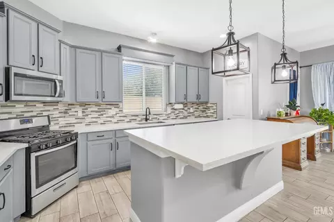 Kitchen - 3003 Boulder Ridge Ln, Bakersfield, CA 93313 photo 6 of 6