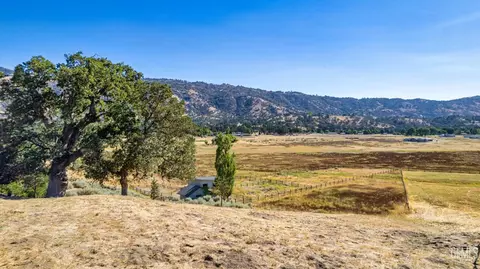 23700 Dart Dr, Tehachapi, CA 93561 photo 3