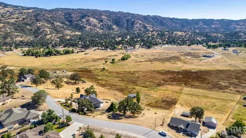 23700 Dart Dr, Tehachapi, CA 93561 photo 10