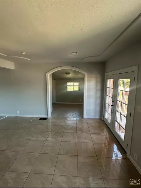 Other - 27992 Taft Hwy, Taft, CA 93268 photo 2 of 8