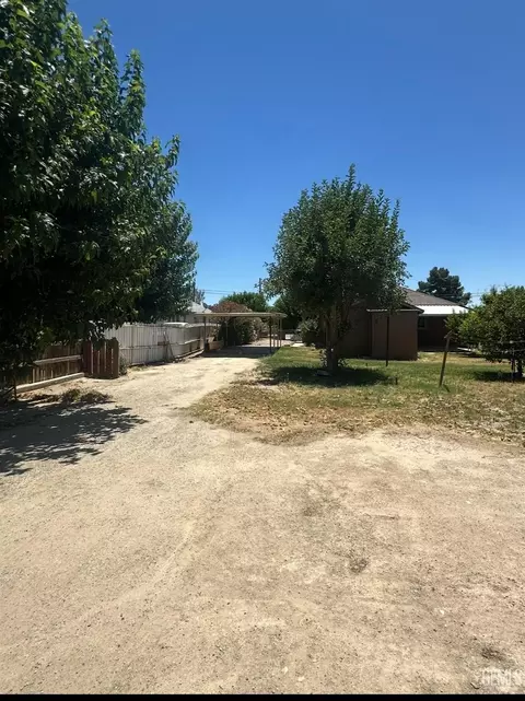 Exterior - 27992 Taft Hwy, Taft, CA 93268 photo 12 of 12