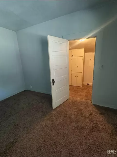 Bedroom - 27992 Taft Hwy, Taft, CA 93268 photo 2 of 4