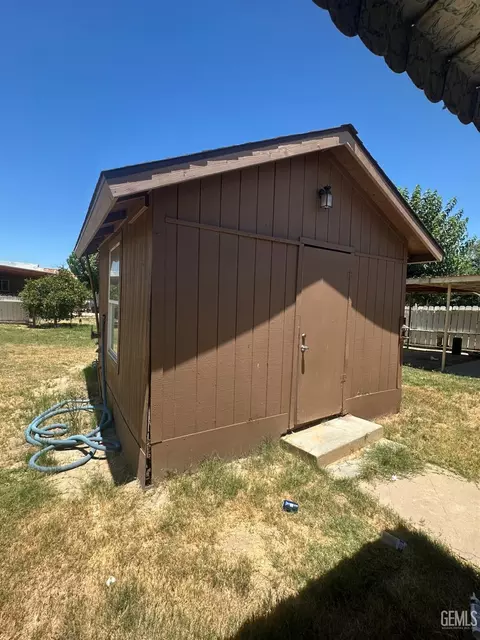 Other - 27992 Taft Hwy, Taft, CA 93268 photo 5 of 8