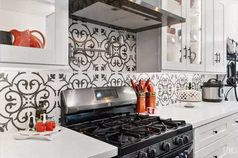 Kitchen - 14103 Via Contento, Bakersfield, CA 93314 photo 4 of 5