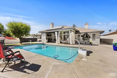 Exterior - 14103 Via Contento, Bakersfield, CA 93314 photo 4 of 10