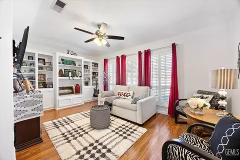 Living - 14103 Via Contento, Bakersfield, CA 93314 photo 1 of 5