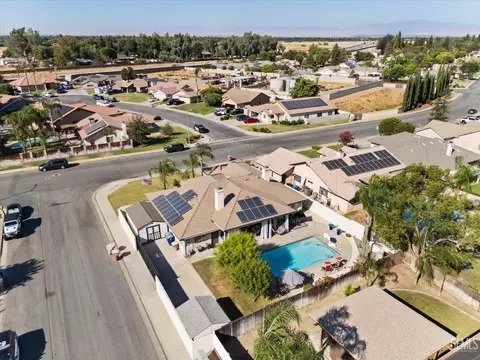 View/Area - 14103 Via Contento, Bakersfield, CA 93314 photo 2 of 4