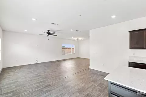 Other - 9623 Silver Fls, Shafter, CA 93263 photo 5 of 14