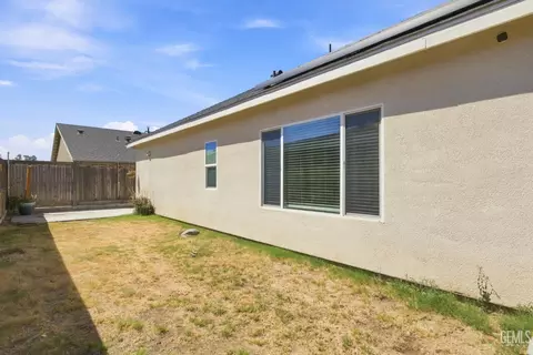 Exterior - 9623 Silver Fls, Shafter, CA 93263 photo 8 of 9