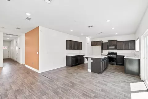 Entry Way - 9623 Silver Fls, Shafter, CA 93263 photo 1 of 1