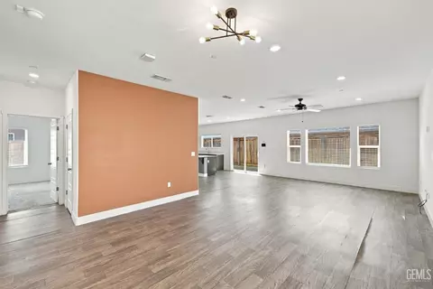 Living - 9623 Silver Fls, Shafter, CA 93263 photo 1 of 7