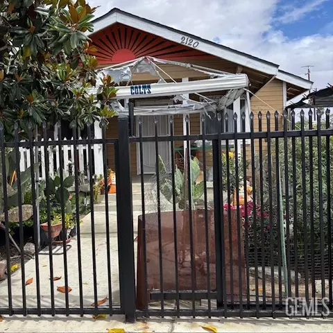 2120 Niles St, Bakersfield, CA 93305