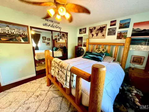 Bedroom - 17861 Tanforan Dr, Tehachapi, CA 93561 photo 3 of 4