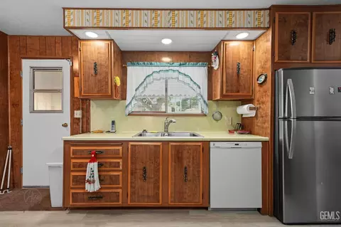 123 N 10th St #89, Taft, CA 93268 photo 9