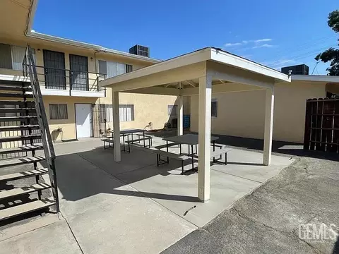 Other - 222 E St, Taft, CA 93268 photo 4 of 4