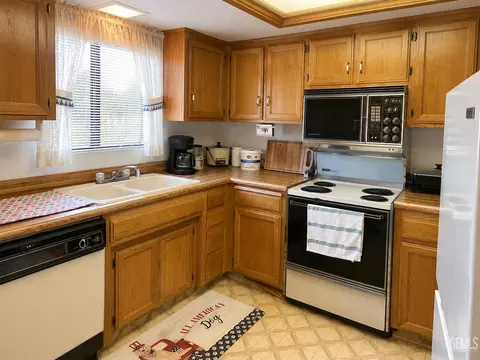 Kitchen - 46001 Ridge Rd, Posey, CA 93260 photo 1 of 2