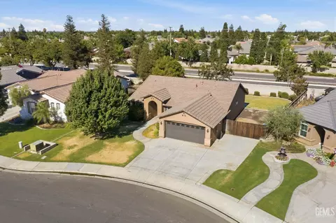 View/Area - 6019 Bouchaine Dr, Bakersfield, CA 93312 photo 10 of 10