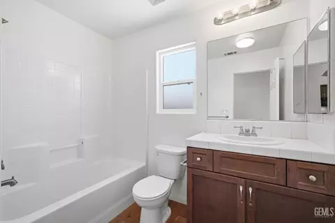 Bath - 6019 Bouchaine Dr, Bakersfield, CA 93312 photo 1 of 1