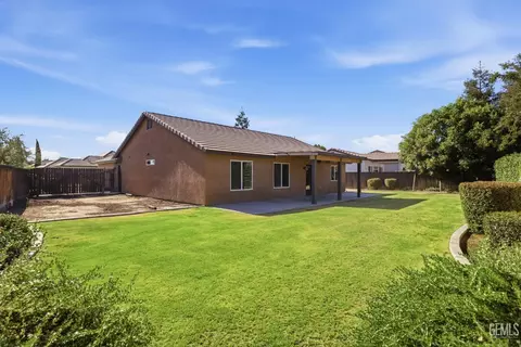 Exterior - 6019 Bouchaine Dr, Bakersfield, CA 93312 photo 9 of 13