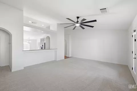 Living - 6019 Bouchaine Dr, Bakersfield, CA 93312 photo 2 of 5
