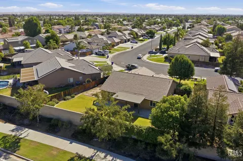 View/Area - 6019 Bouchaine Dr, Bakersfield, CA 93312 photo 7 of 10