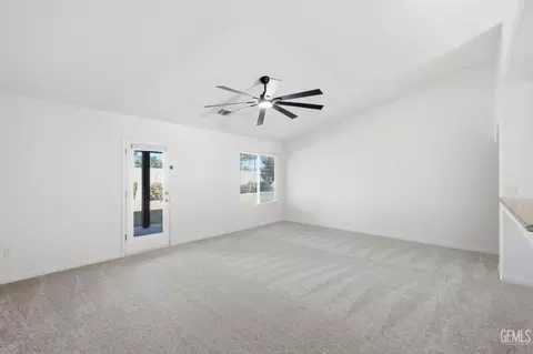 Living - 6019 Bouchaine Dr, Bakersfield, CA 93312 photo 4 of 5