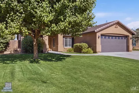 Exterior - 6019 Bouchaine Dr, Bakersfield, CA 93312 photo 2 of 13