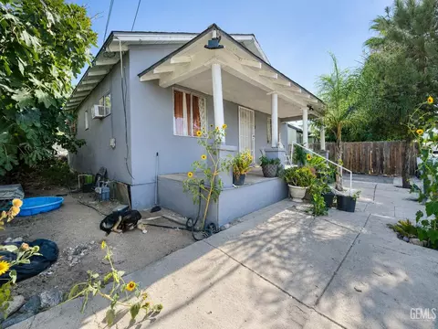 Other - 211 Oak St, Taft, CA 93268 photo 2 of 4