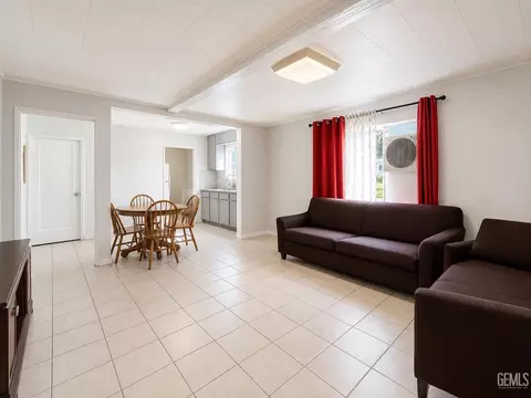 Other - 211 Oak St, Taft, CA 93268 photo 3 of 4