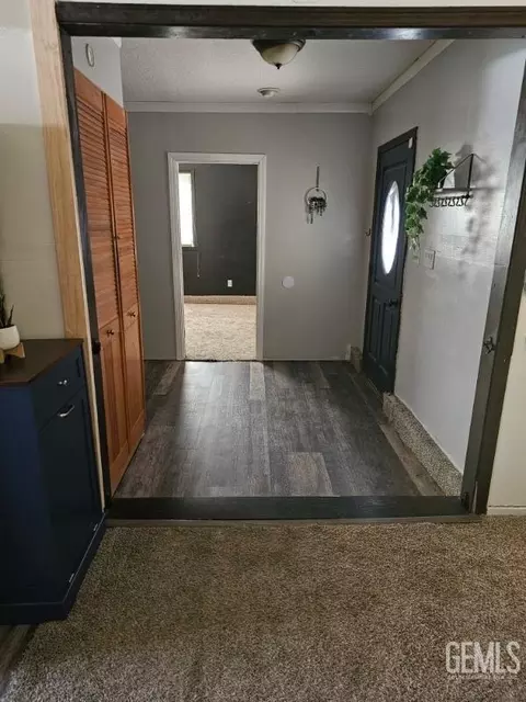 Entry Way - 416 Karin St, Ridgecrest, CA 93555 photo 1 of 1