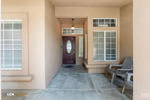 Entry Way - 3515 Bathurst Ave, Bakersfield, CA 93313 photo 1 of 4