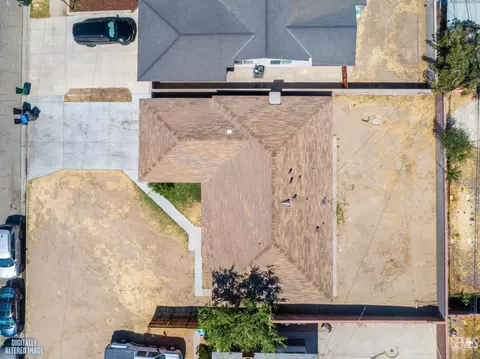 View/Area - 339 E Kildare St, Lancaster, CA 93535 photo 2 of 7