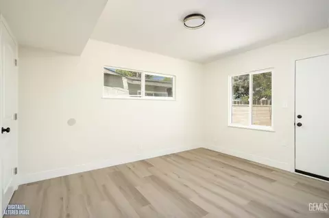 Other - 339 E Kildare St, Lancaster, CA 93535 photo 4 of 5